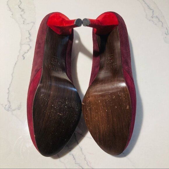 STUART WEITZMAN Sz 8.5 Burgundy Red Suede Heels Platform Woodgrain Design Shoes - Picture 9 of 10